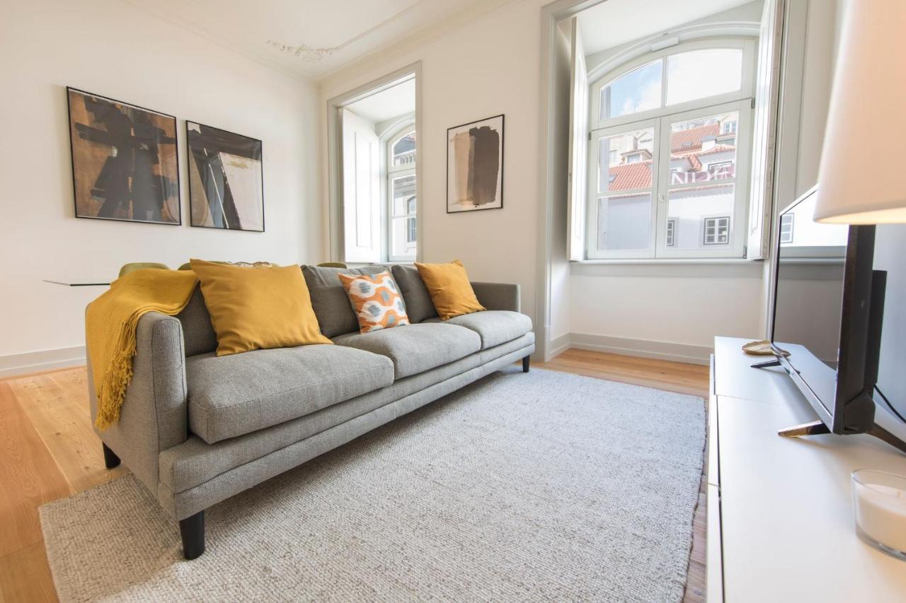 Lovelystay - Fancy In The Heart Of Lissabon
